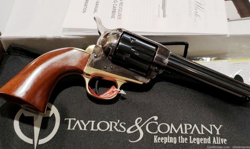 Taylors/Uberti Ranch Hand 4.75" Brass/Case color/Walnut 357mag 550526 NIB-img-4