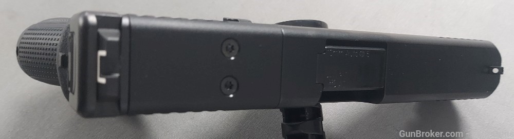 Glock 20 Gen5  10mm Semi-Auto Pistol  (3) 15rd Magazines Fixed PA205S203MOS-img-2
