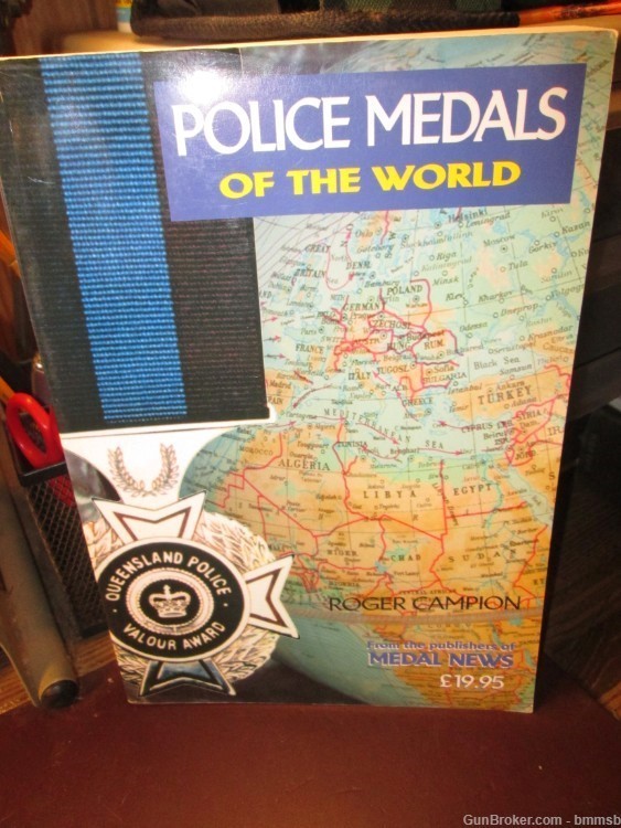 POLICE MEDALS OF THE WORLD, by Roger Campion-img-0