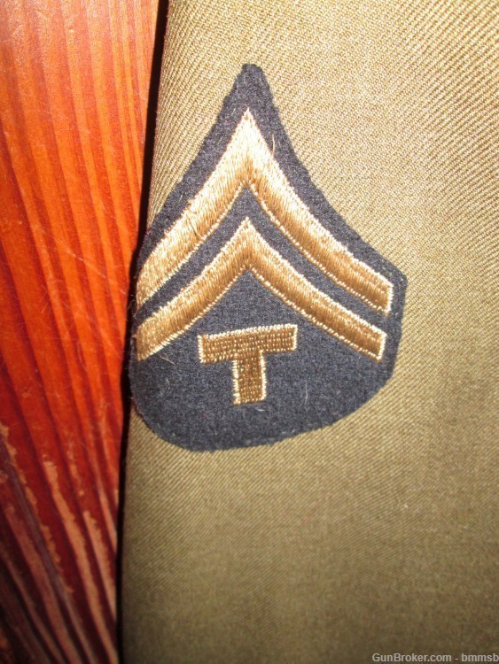 U.S. WW 2 Enlisted Service Tunic, 1942 Date, Ribbon Bar & Insignia-img-6