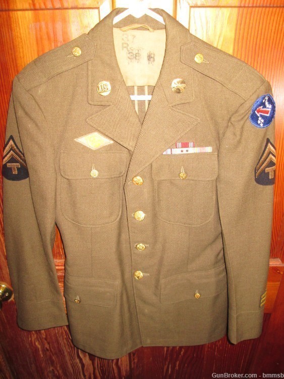 U.S. WW 2 Enlisted Service Tunic, 1942 Date, Ribbon Bar & Insignia-img-0