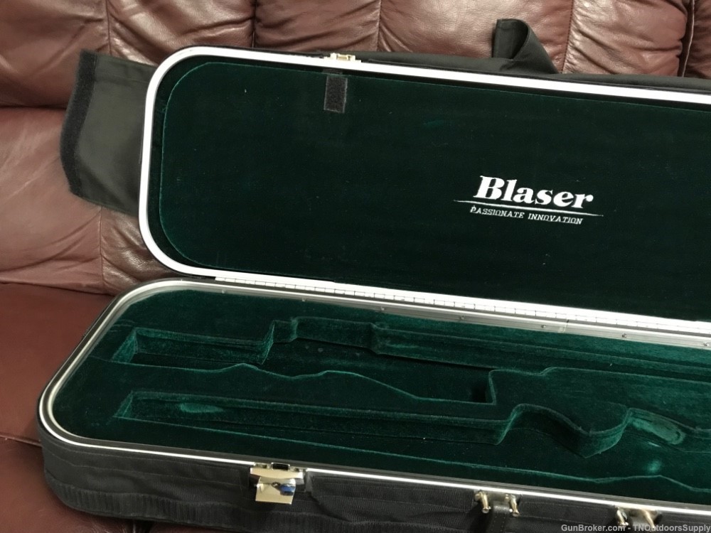 Factory Blaser 3 barrel travel case with cover-img-1