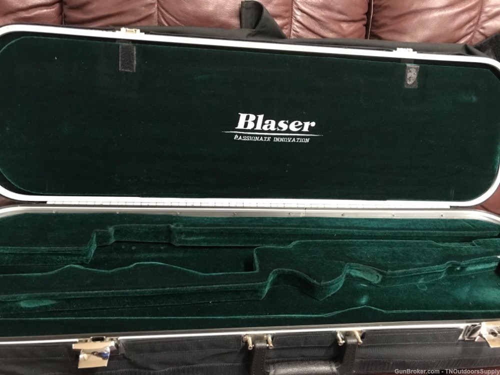 Factory Blaser 3 barrel travel case with cover-img-2