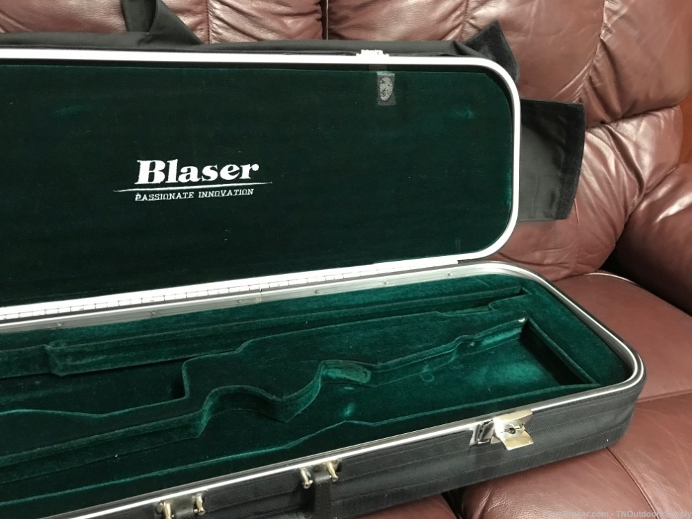Factory Blaser 3 barrel travel case with cover-img-3