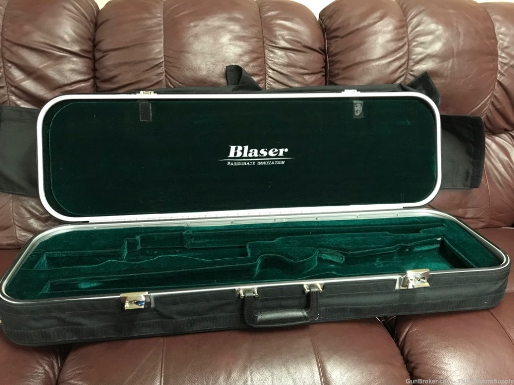 Factory Blaser 3 barrel travel case with cover-img-0