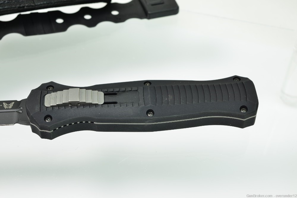 Benchmade 3300BK Infidel Tactical AUTO OTF Knife D2 with sheath AUTHENTIC-img-4