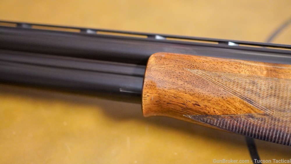 Browning Pigeon Grade Superposed 12GA 26.5" Superlight Shotgun With Case!-img-12