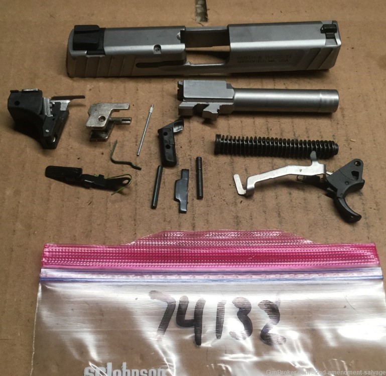  Smith & Wesson S&W SD40VE Parts Lot - Upper Slide & Parts rebuild / repair-img-0
