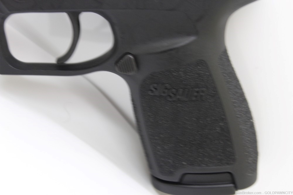 Sig Sauer Model P320 9mm 3.9"  Semi Auto Compact Pistol-img-11