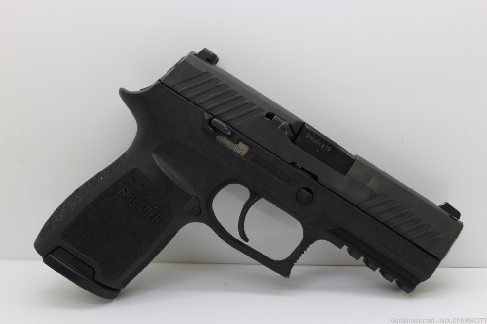 Sig Sauer Model P320 9mm 3.9"  Semi Auto Compact Pistol-img-0