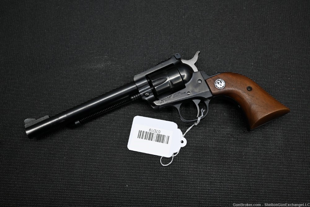 RUGER NEW MODEL SINGLE SIX IN 22 MAG - GREAT CONDITION-img-0