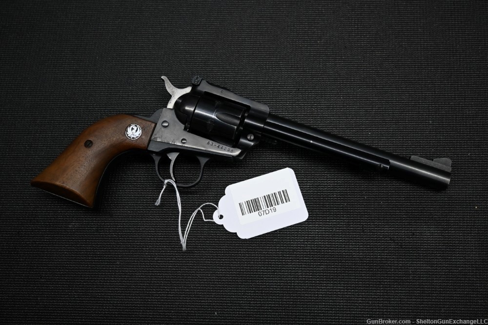 RUGER NEW MODEL SINGLE SIX IN 22 MAG - GREAT CONDITION-img-1