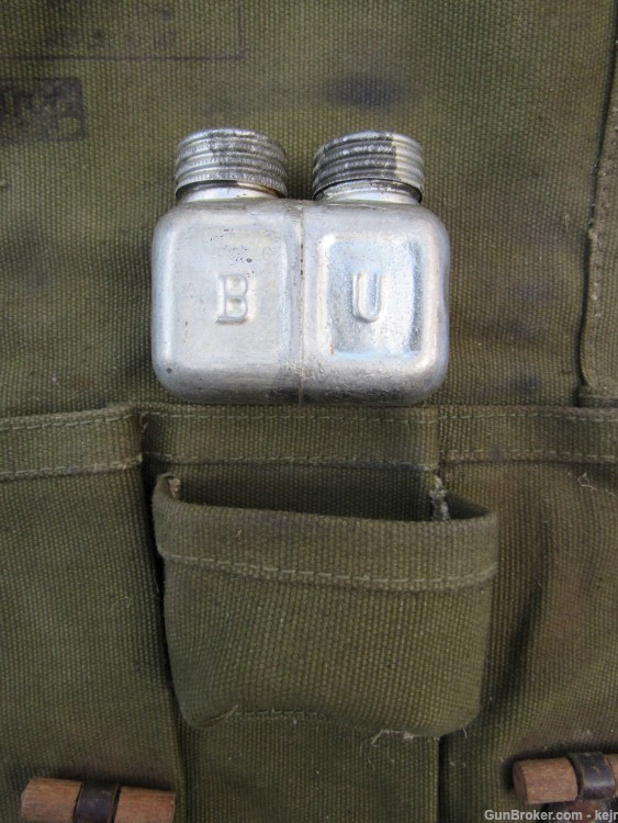 Romanian PPS-43 Magazine Pouch and Early Issue Oiler-img-5