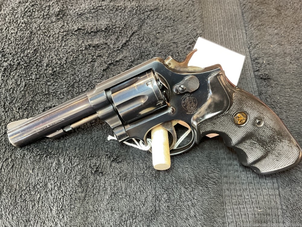 BEAUTIFUL SMITH & WESSON MODEL 10-img-4