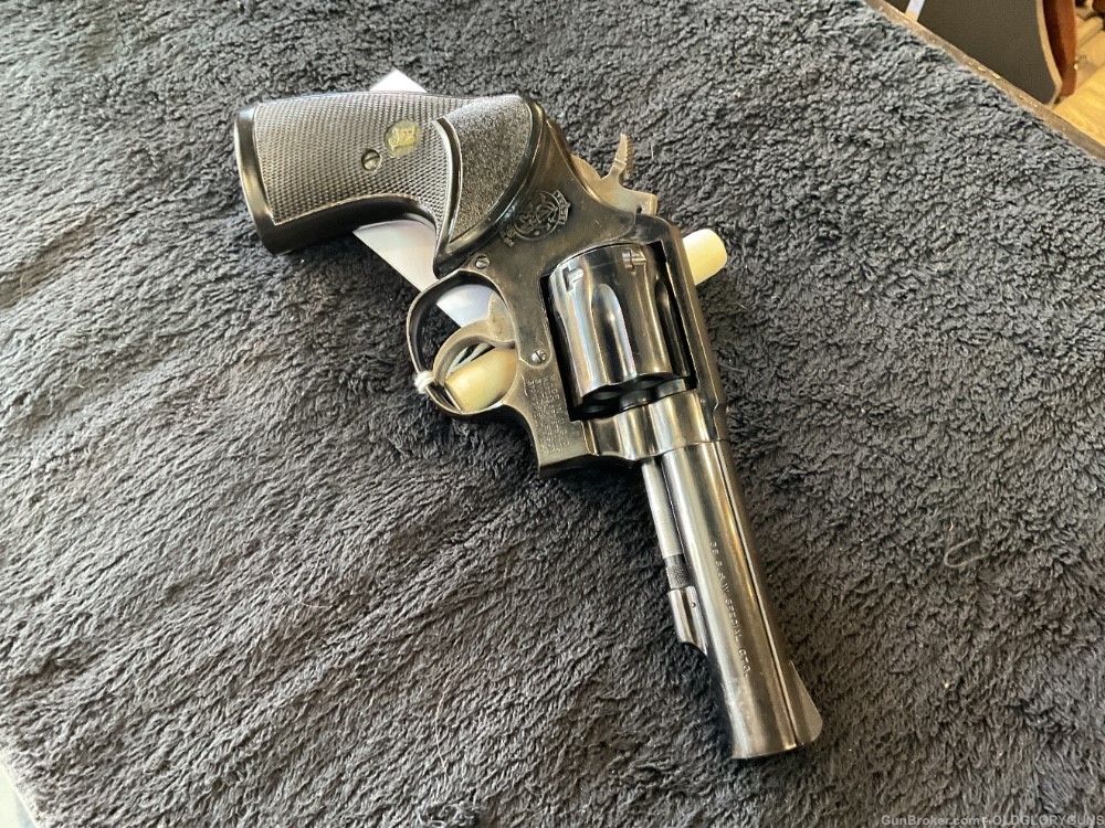 NICE SMITH & WESSON MODEL 10-img-3