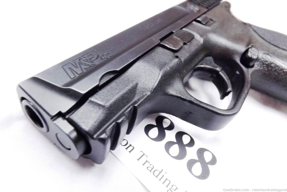 Smith & Wesson M&P 40 Compact 11 Shot  2 Mags 11691 Squadron Marks .40 S&W-img-10