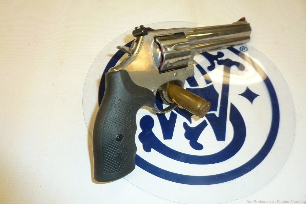 SMITH& WESSON 686 PLUS 357 CAL 6" BARREL, 7 ROUND CYLINDER NEW-img-3