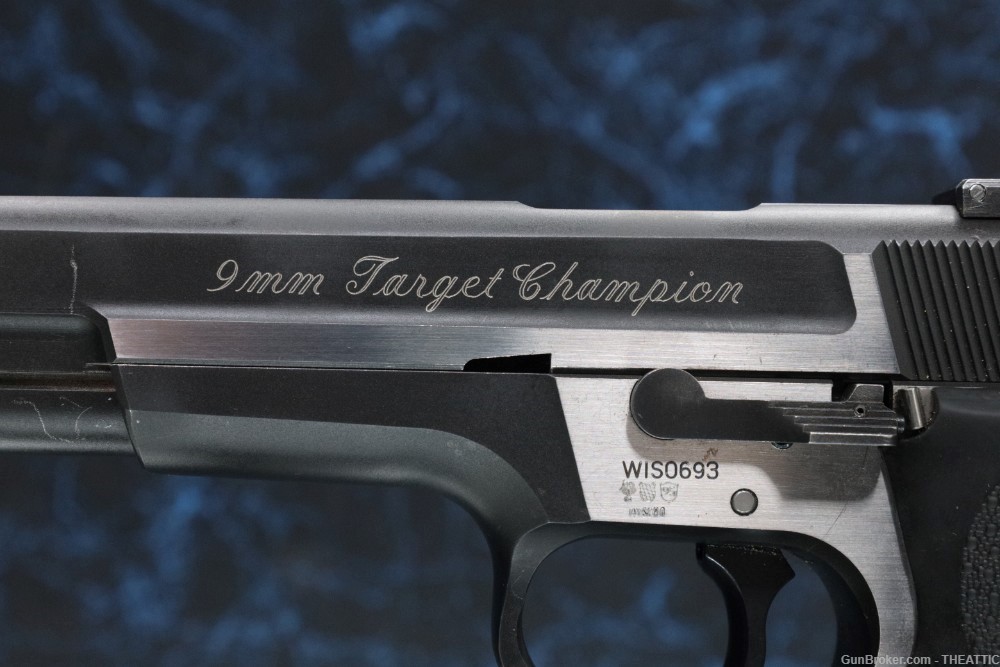 VERY RARE REVERSE TWO TONES MITH AND WESSON TARGET CHAMPION  9MM S&W-img-7