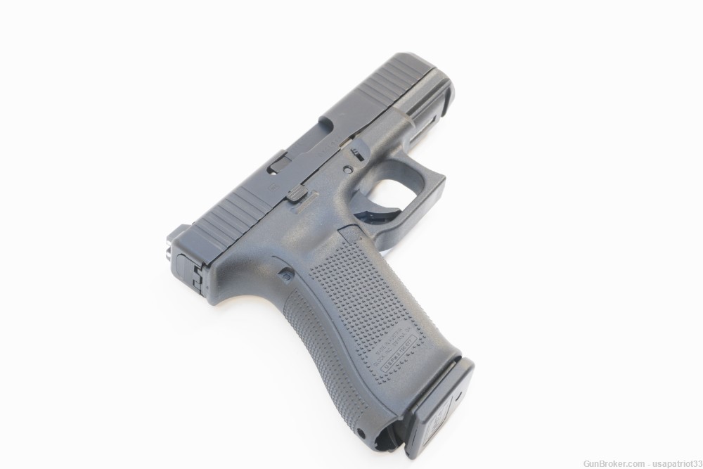Glock 45 Gen5 9mm Front Serrations, Night Sights, 2x 17rd. Mags | Like New-img-3