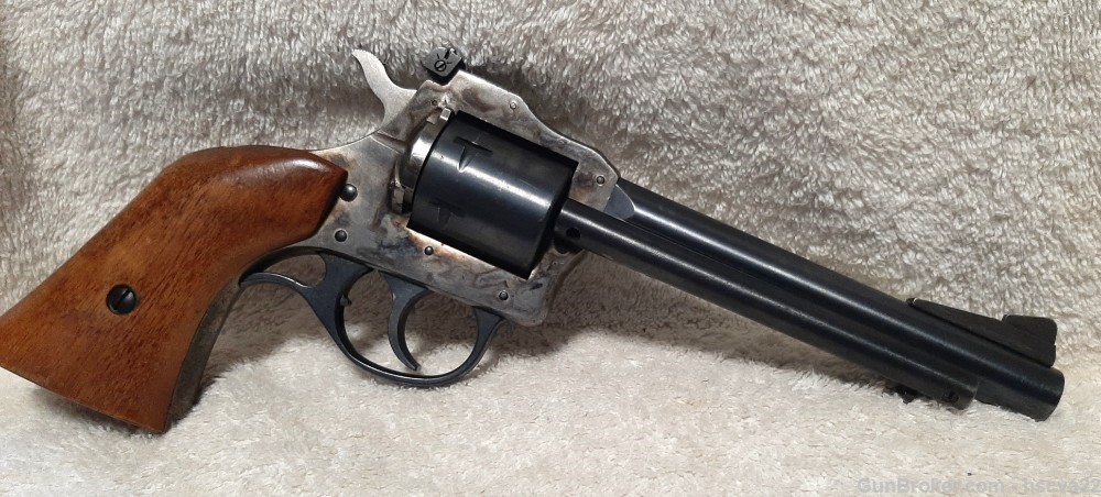 Harrington & Richardson (H&R) Model 686 Revolver - 22 LR & 22 WMR-img-12