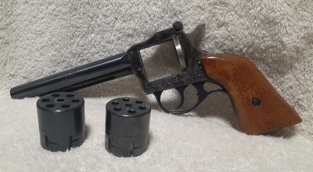 Harrington & Richardson (H&R) Model 686 Revolver - 22 LR & 22 WMR-img-8