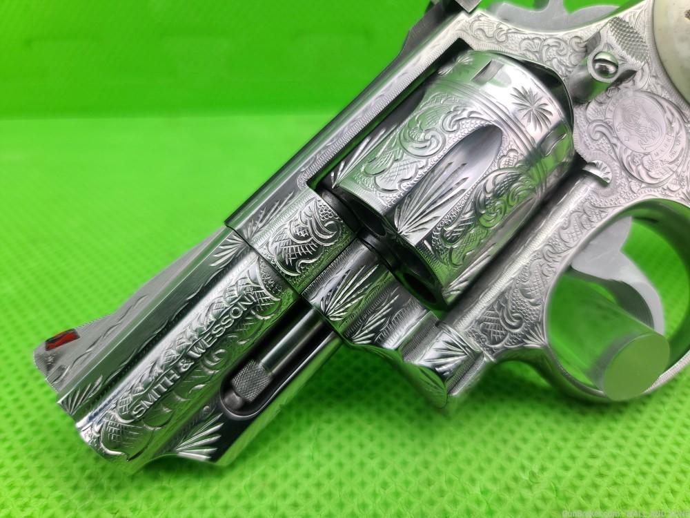 Smith & Wesson 66 ( 66-2 ) 357 MAG STAINLESS 2 1/2" FULLY HAND ENGRAVED-img-33