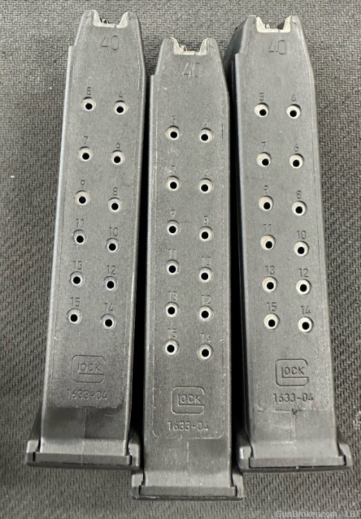 Glock 22 .40 S&W 4.49"Bbl. 3-Mags-img-2