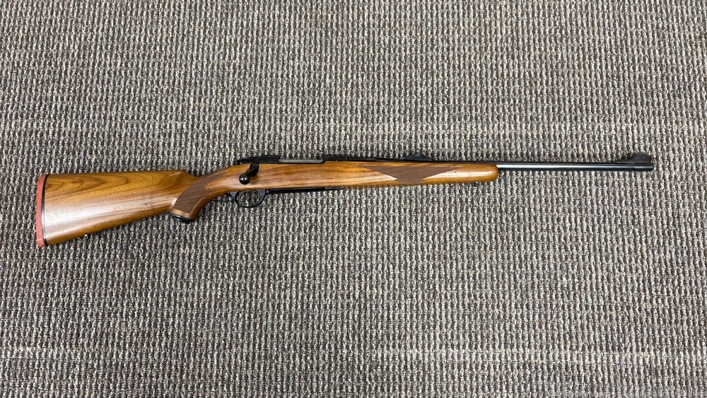 RUGER M77 RED PAD RoUND TOP Rare!-img-0