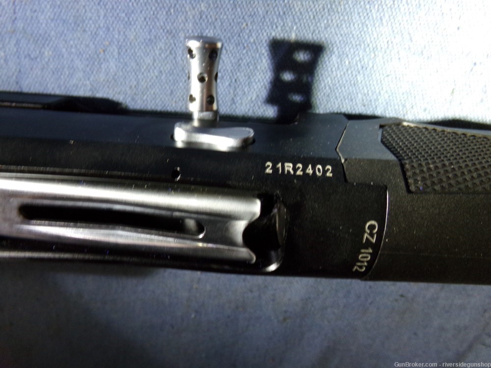 CZ USA 1012, 12ga semi auto shotgun like new-img-7