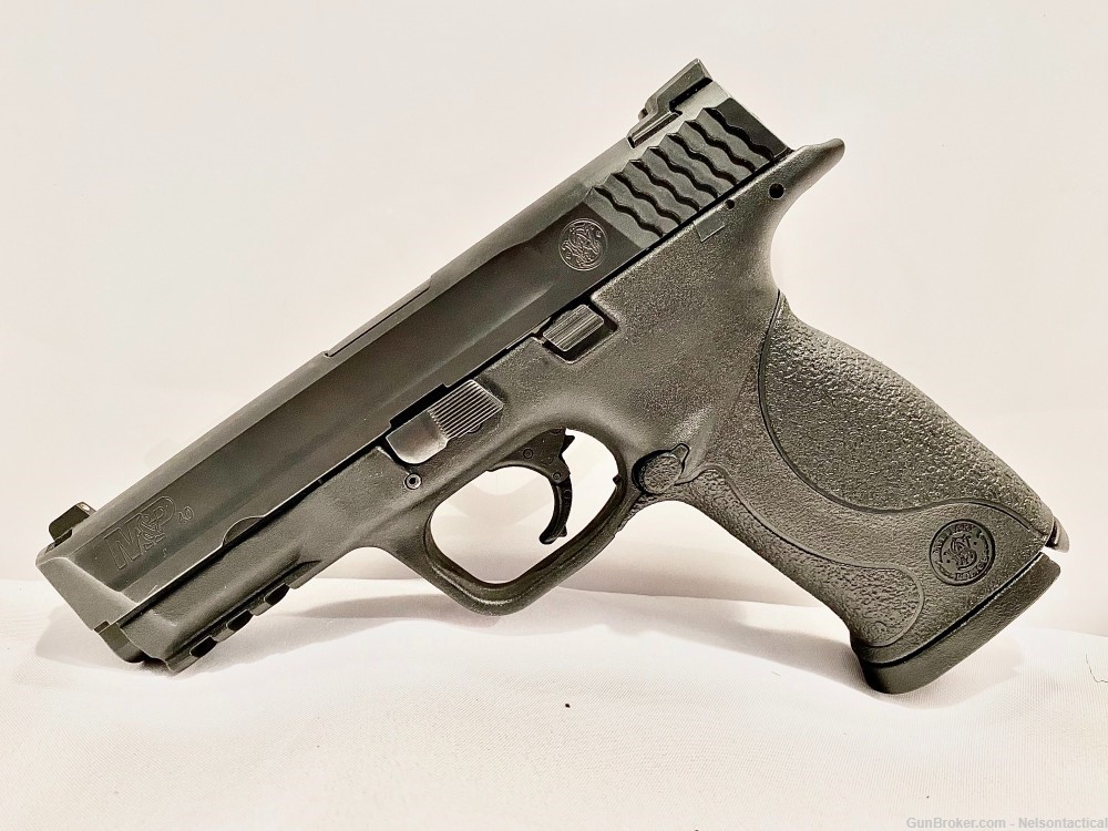 USED - Smith & Wesson M&P40 .40S&W pistol-img-0