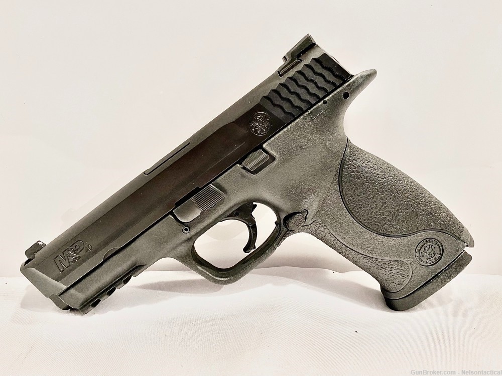 USED - Smith & Wesson M&P40 .40S&W pistol-img-0