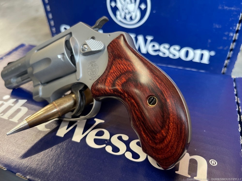 Smith and Wesson model 60 S&W 60 Wesson & Smith S&W M-60-img-3