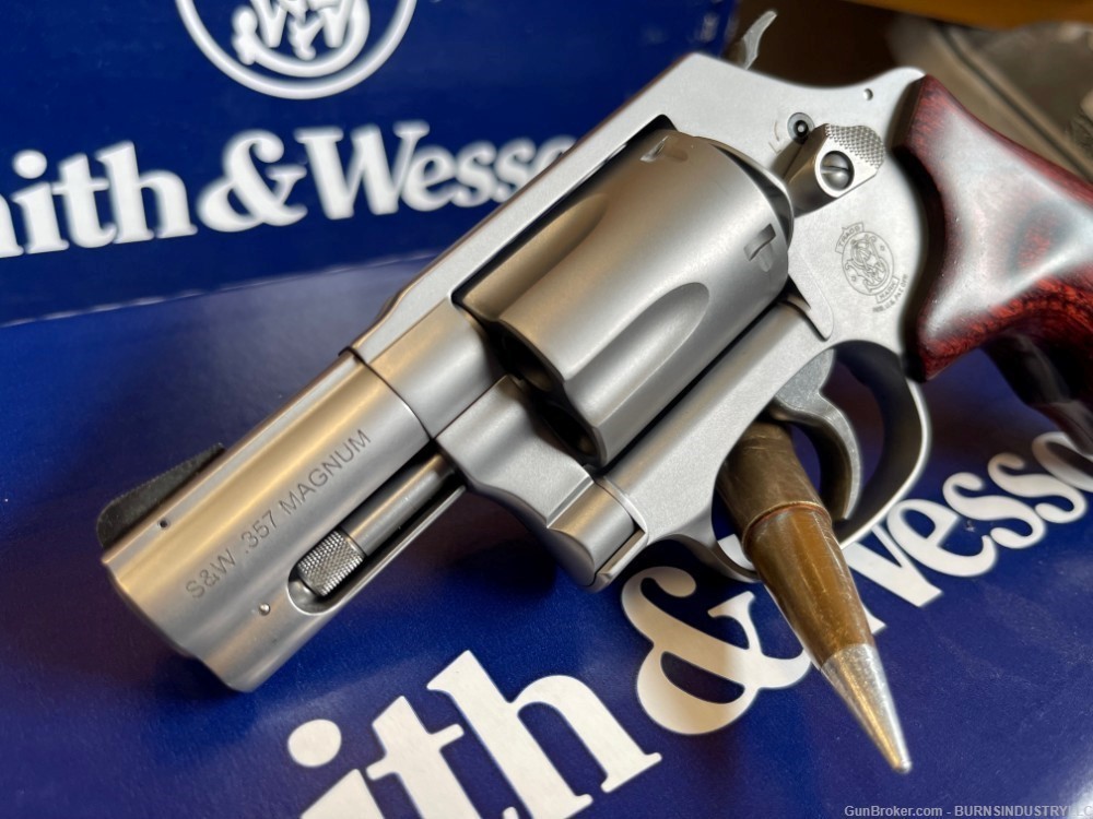 Smith and Wesson model 60 S&W 60 Wesson & Smith S&W M-60-img-2