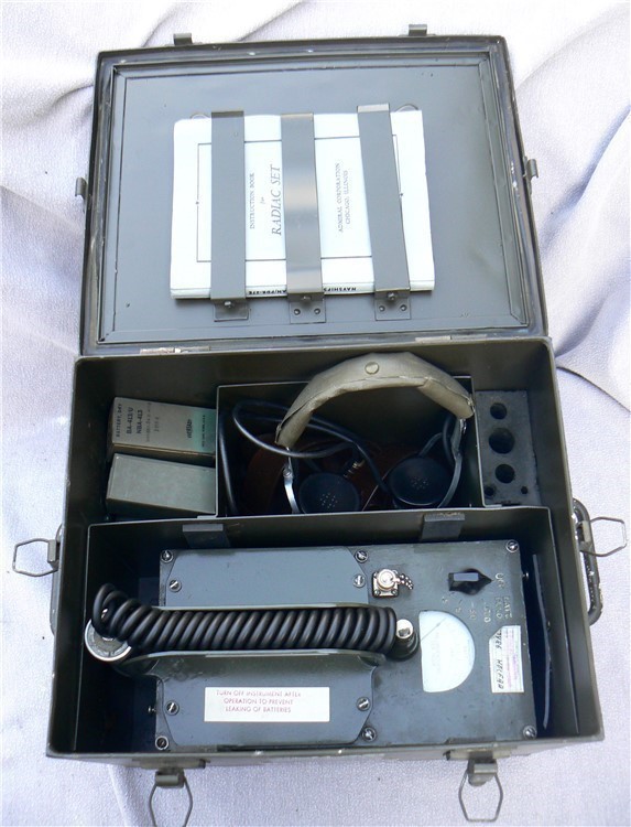 Radiation Detector US Navy Radiac Set AN/PDR-27E  With Case-img-0