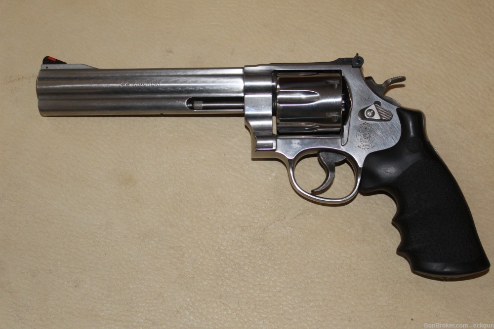 Smith & Wesson S&W 629 Classic 44 mag-img-1