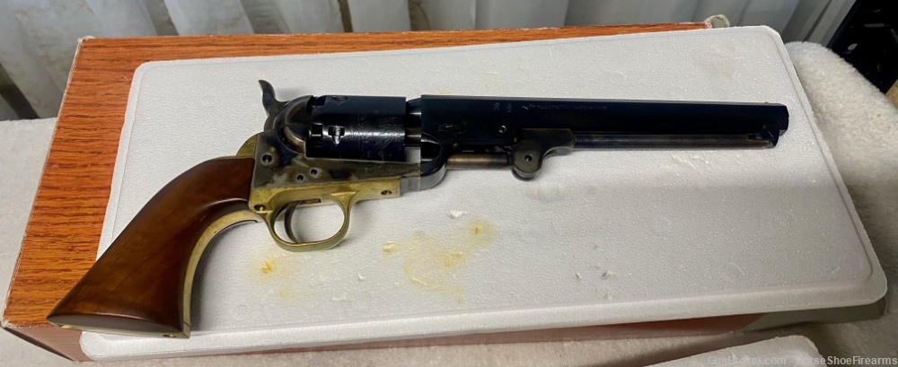 Cabela's 1851 Navy Yank Black Powder Pistol w/Accessories-img-15