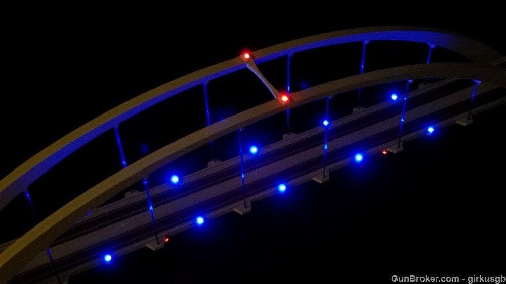 N Scale 30" GCS Arch Bridge with LED Lighting-img-2