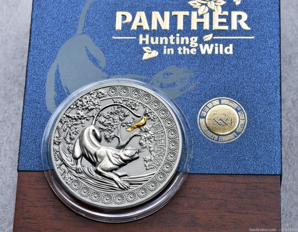 2022- PANTHER - 50 mm - 50 grams .999 silver in high relief w/ gold gilt-img-3
