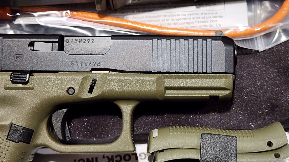 Glock 19 gen5 4" Battlefield green 9mm 3-15rd mags, PA195S203BFG-img-4