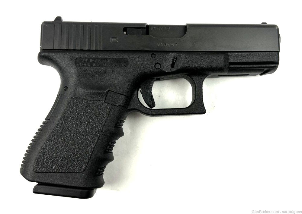 Glock 19 gen 3 9mm semi auto pistol 3 mags -img-2
