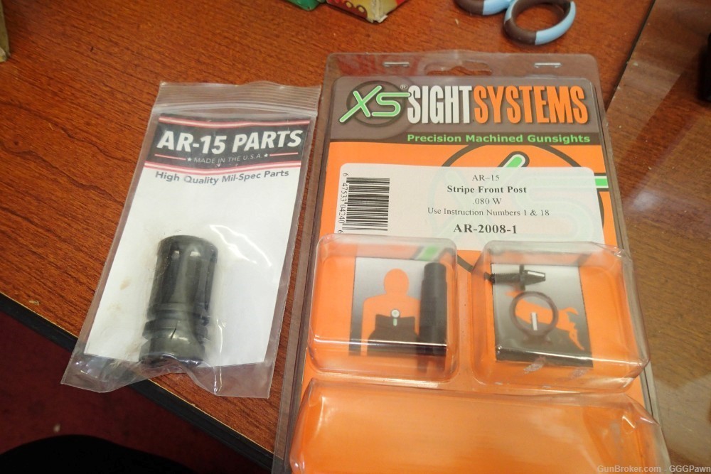 AR-15 BUSHMASTER FLASH HIDER & XS SIGHT SYSTEMS STRIPE FRONT POST ,NEW-img-0