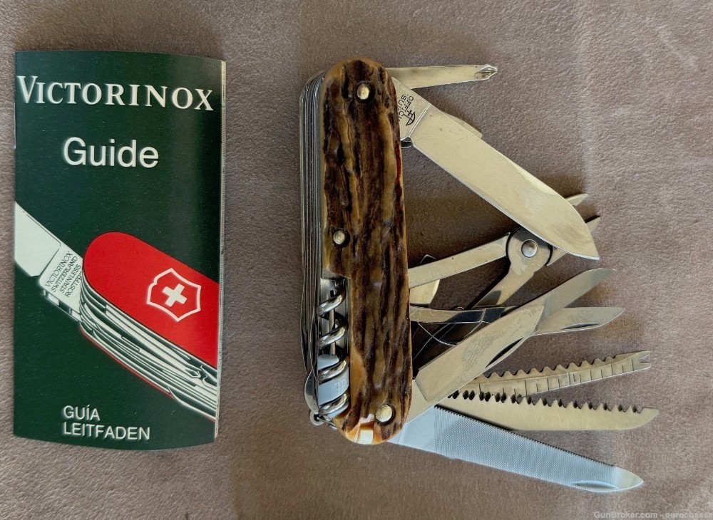 VICTORINOX SWISS ARMY CHAMPION KNIFE, THE ORIGINAL, RED STAG, NEW-img-0