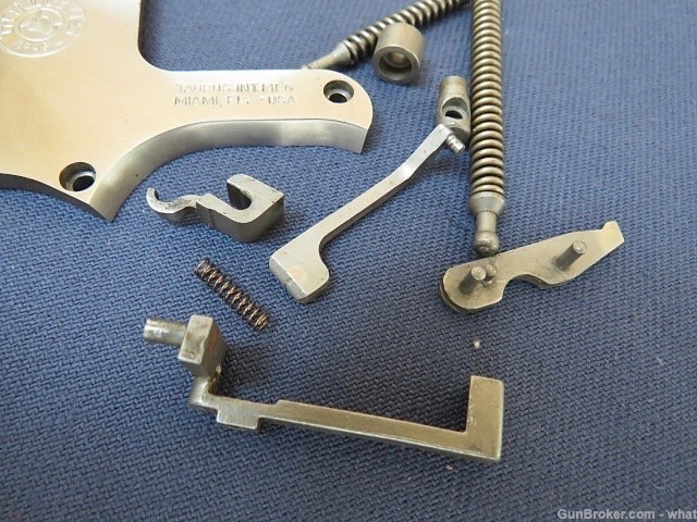 Taurus Model 689 .357 SS Hammer Trigger Sideplate & Small Assembly Parts-img-7
