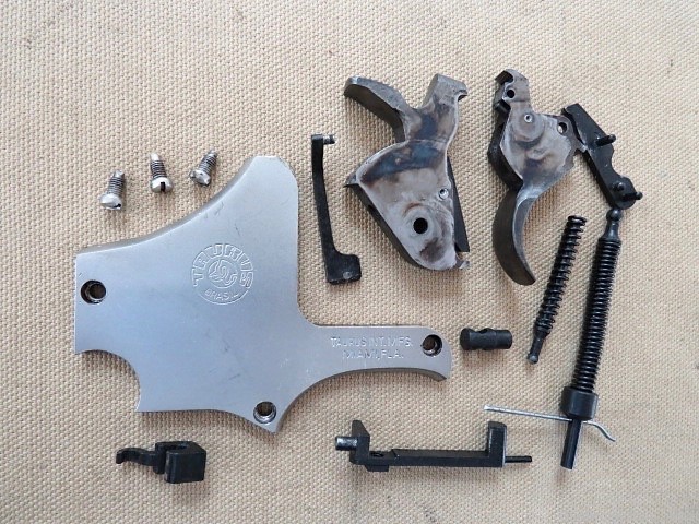 Taurus Model 66 .357 Magnum Small Parts Lot Hammer Trigger ETC-img-0