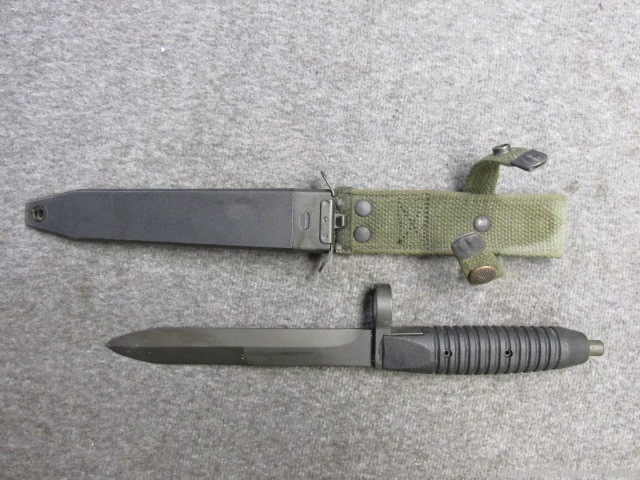 WEST GERMAN HK G3 BAYONET WITH SCABBARD-13 GROOVE HANDLE (EXCELLENT)-img-0