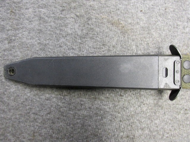 WEST GERMAN HK G3 BAYONET WITH SCABBARD-13 GROOVE HANDLE (EXCELLENT)-img-13