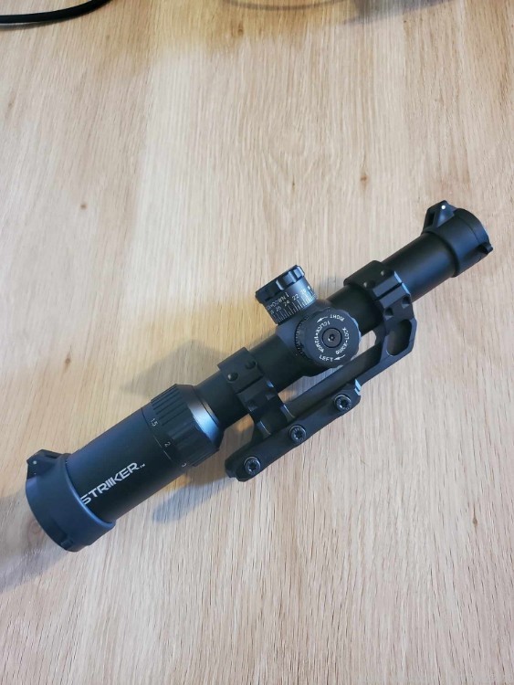 ATIBAL STYKER 1-4x scope with offset mount. -img-0