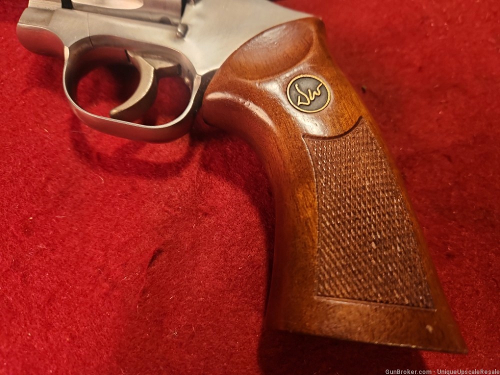 Dan Wesson Vent Rib Revolver 357 magnum stainless Munson, Mass-img-15
