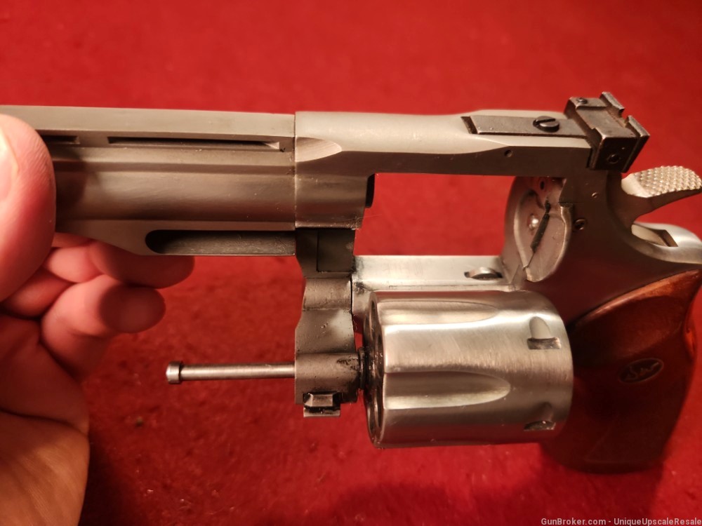 Dan Wesson Vent Rib Revolver 357 magnum stainless Munson, Mass-img-13