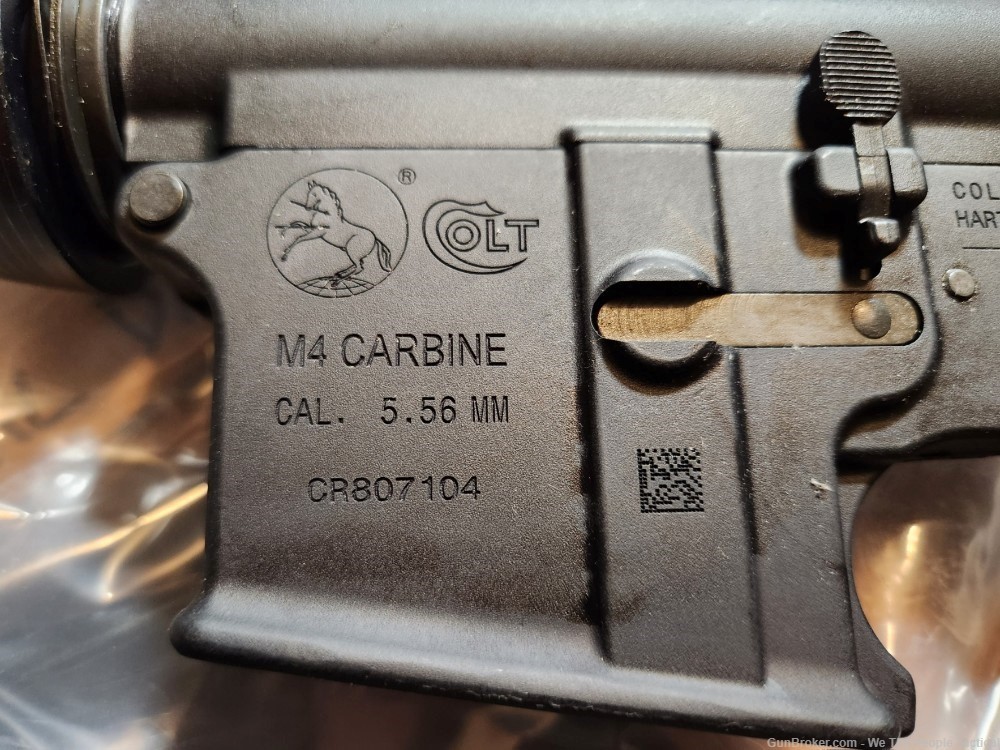 Colt M4 Carbine LE6920 / CR6920 OEM-1 223/556 Says M4-CARBINE on RECEIVER-img-2